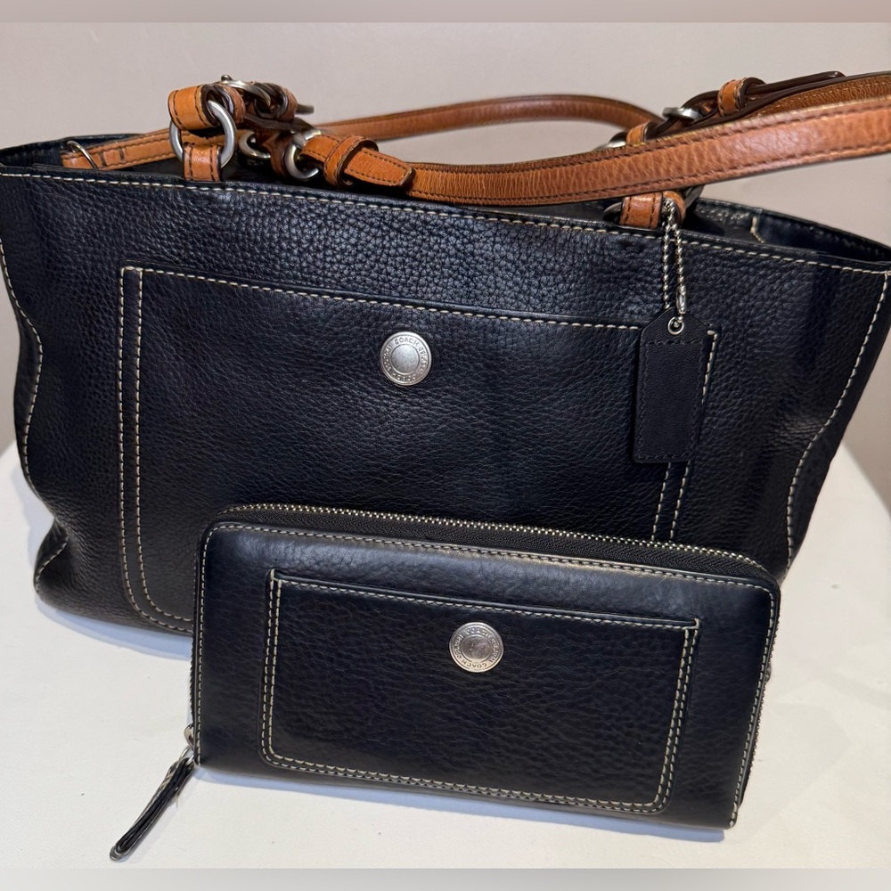 Coach Chelsea Y2K Black Milled Leather Bag 2007 F10892 EUC Black and Tan